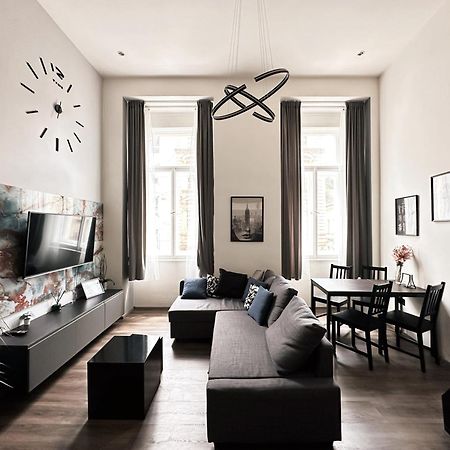 Contemporary Jindrisska Apartment Prága Kültér fotó