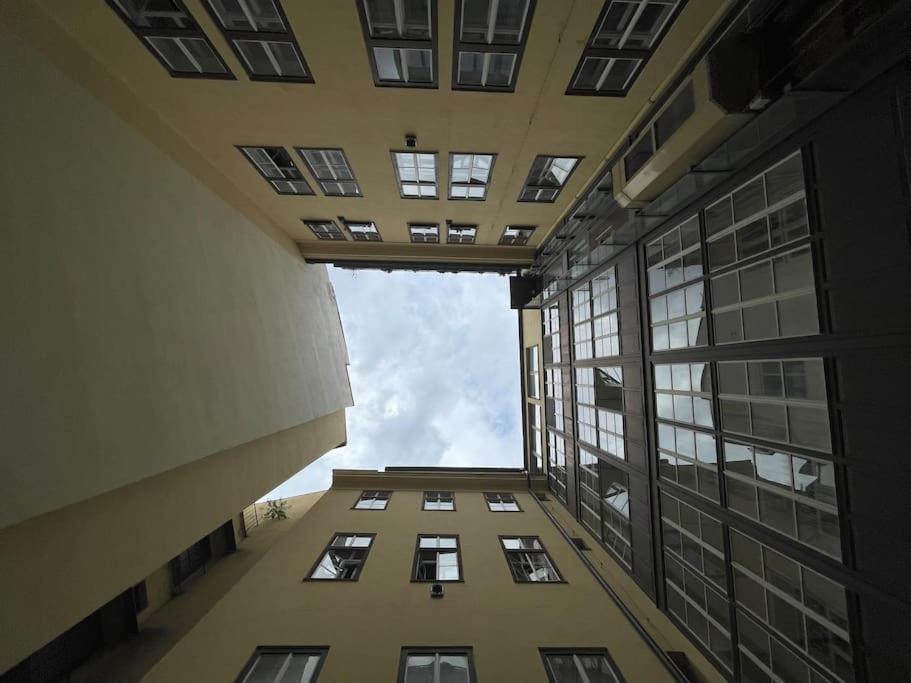 Contemporary Jindrisska Apartment Prága Kültér fotó